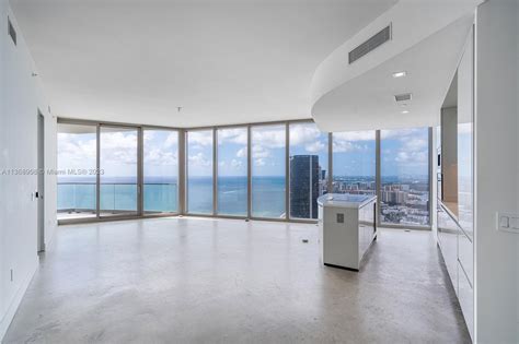 sunny isles 18725 5004 armani.